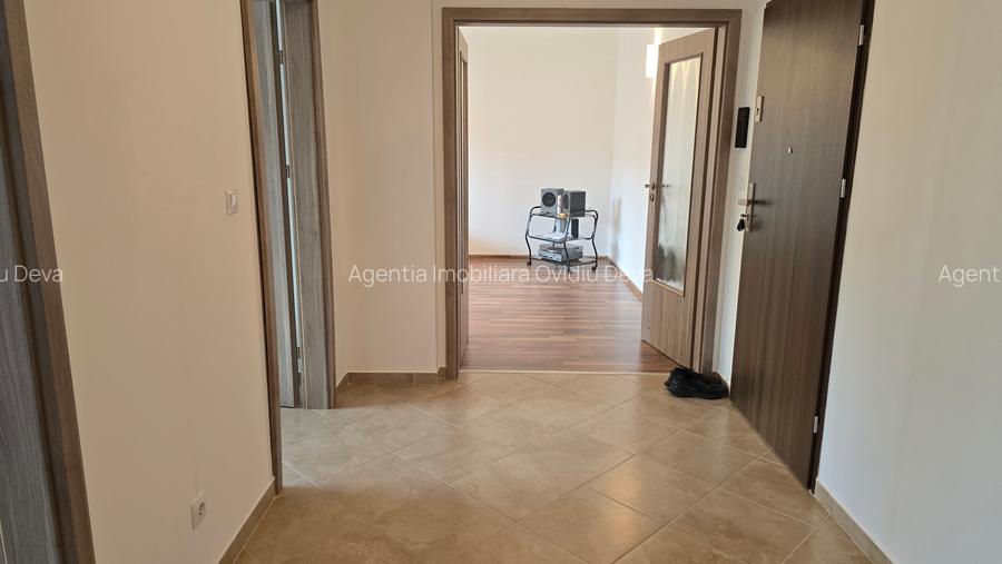 Vand apartament cu 2 camere decomandat in Deva, bloc de caramida din anul 2012, - 3