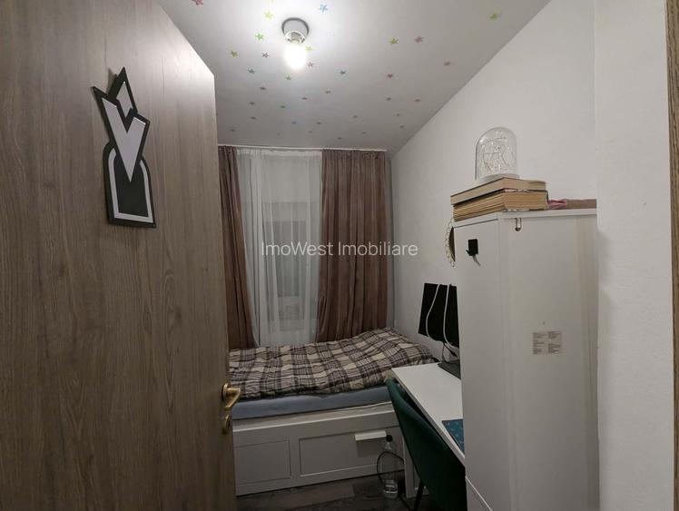 Lipovei | 3 Camere  | Etaj Intermediar | Centrala proprie. - 3