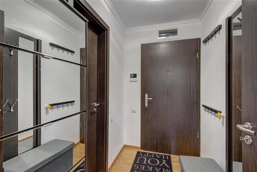 Apartament 4 camere cu gradina 84mp. Parcare.