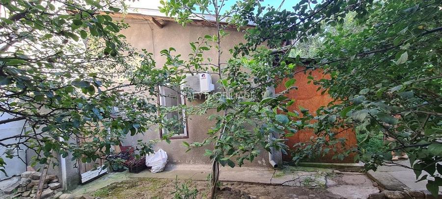 De Vanzare Casa Individuala cu 1 camere, Romana sector 1 - 7