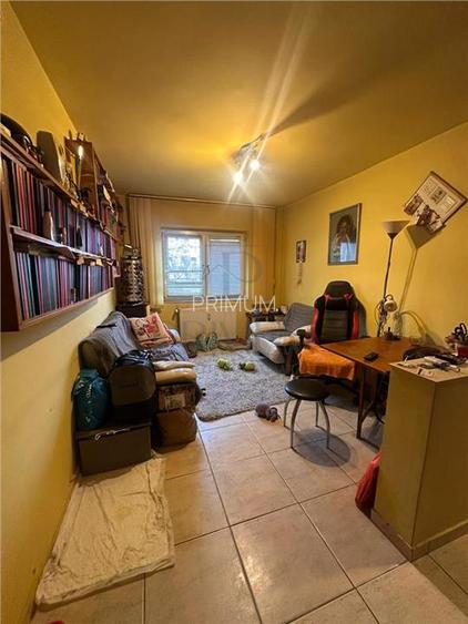 MIRCEA CEL BATRAN - ETAJ 1 - DECOMANDAT - 3 CAMERE - 2