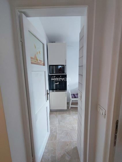 Proprietar  - 2 camere Primaverii  - renovat si complet reconsolidat - 3
