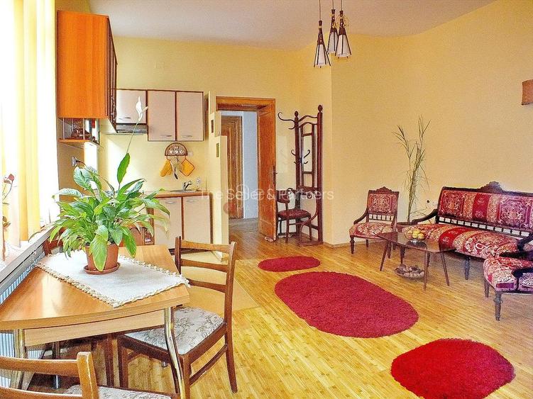 Imobil Piata Sfatului - 2