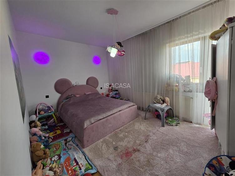 Vila spectaculoasa cu piscina, terasa incalzita si adapost ALA - 17