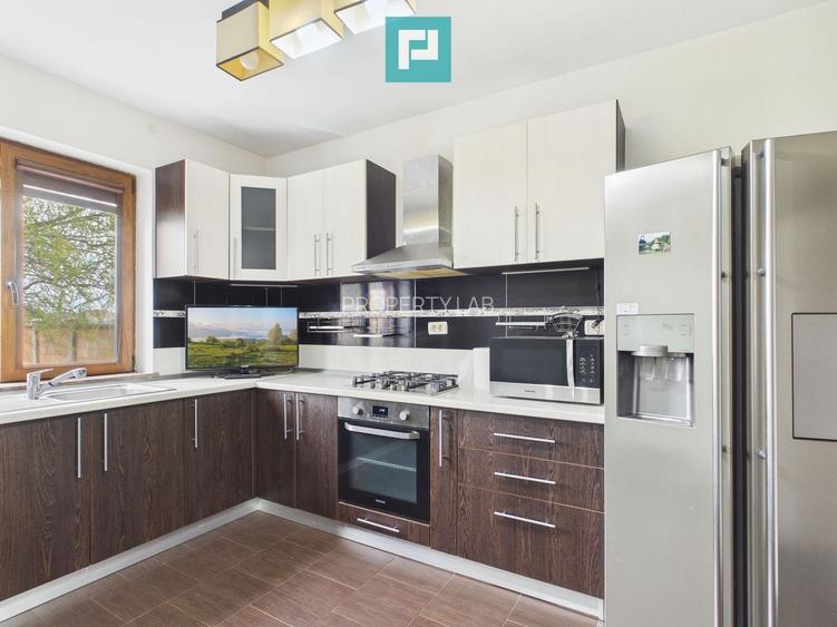 Casă spațioasă în Sântana - 4