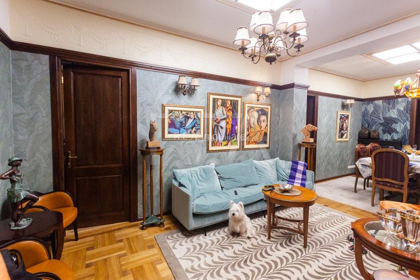 6 camere | Ultracentral | Colectionar de obiecte rare - 2