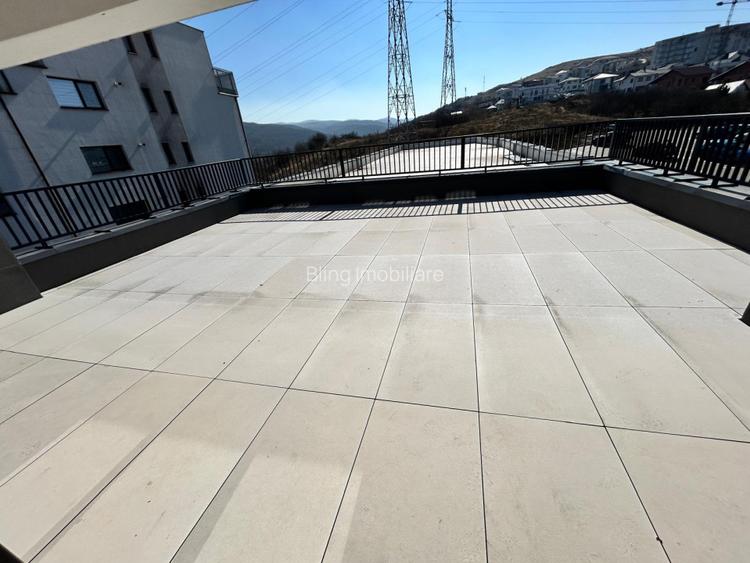 Apartament de 2 camere semifinisat, CF , 53,45 mp, terasa 60,31 mp, zona VIVO - 2