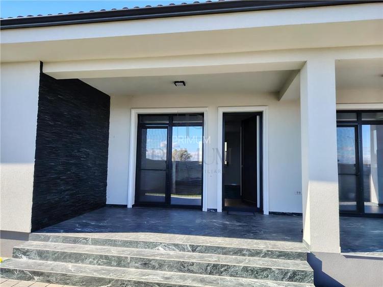 Casa individuala - finisaje premium - teren 748 mp - zona linistita - 12