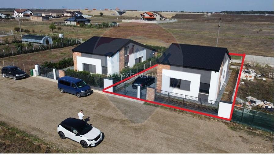 Casa / Vila cu 5 camere de vanzare in zona Exterior Nord - 2