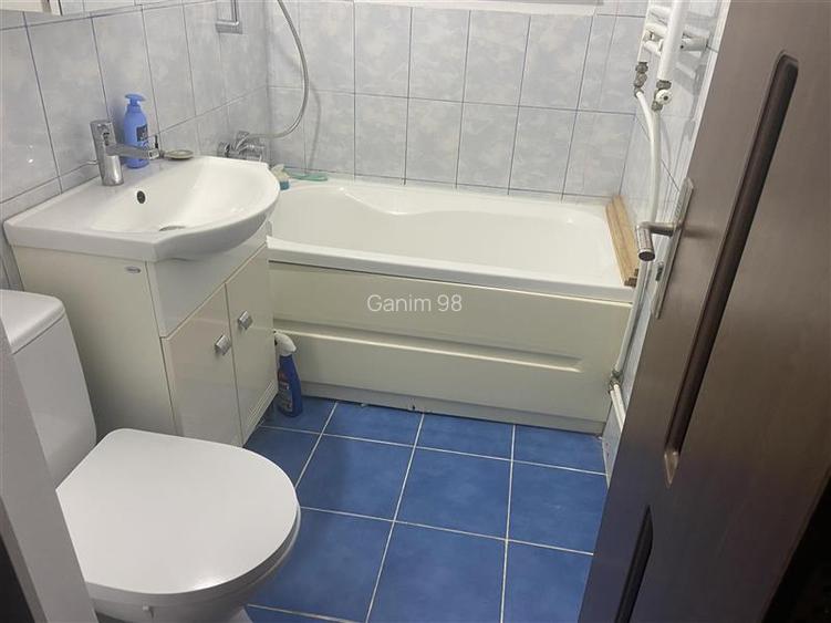 Apartament 2 camere , cartier Sud, et 1 4, decomandat, mobilat si utilat - 9