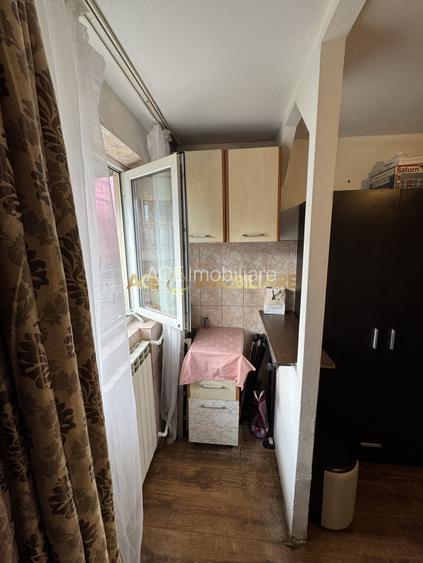 Garsoniera de vanzare | Titan/Ozana | Metrou | mobilata\utilata - 5