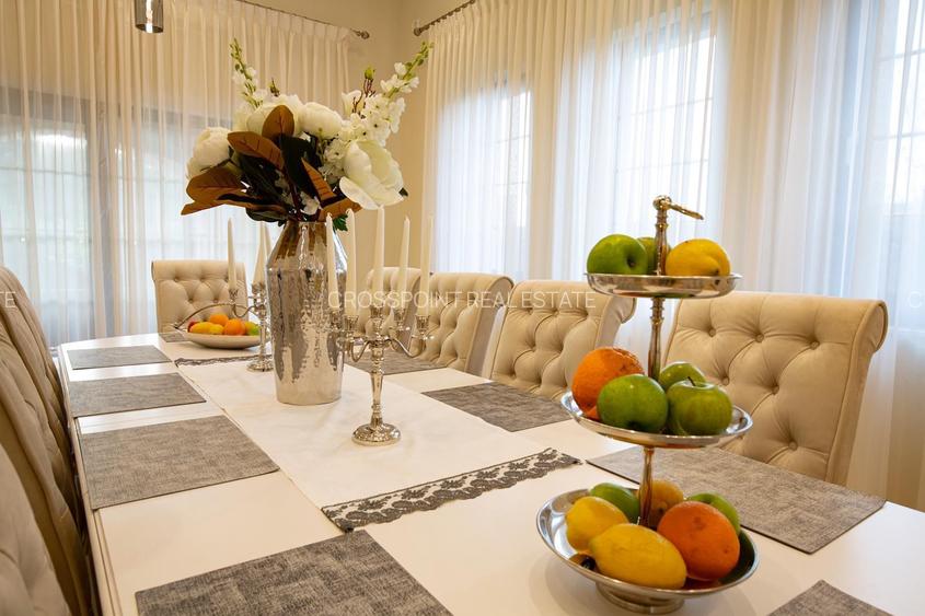 Vila elegantă cu piscină și curte spectaculoasă! - 17