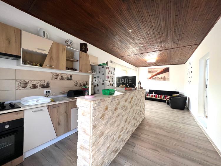 Casa Tuzla – 2 Constructii Individuale – 9 camere – 811mp teren - 16
