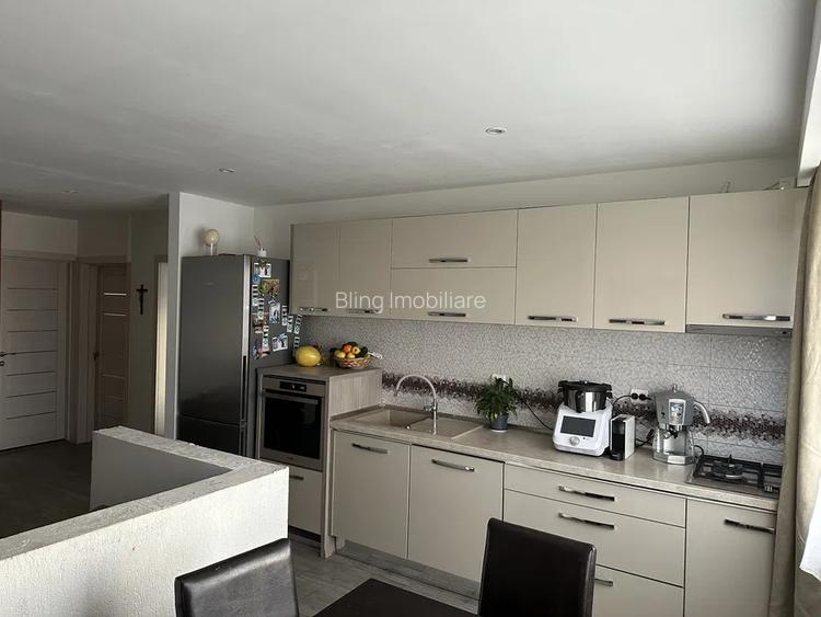 Apartament cu 3 camere, 73 mp, parcare, zona Cetatii - 5