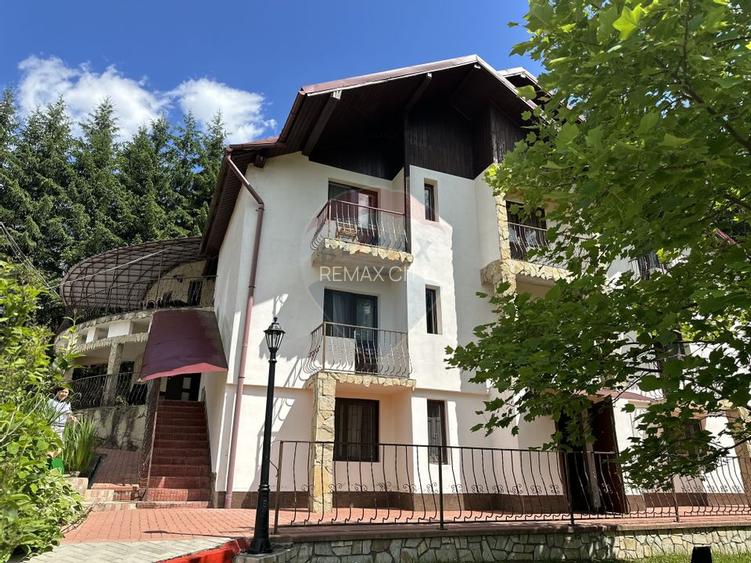 Hotel / Pensiune cu 18 camere de vânzare Durau - 11