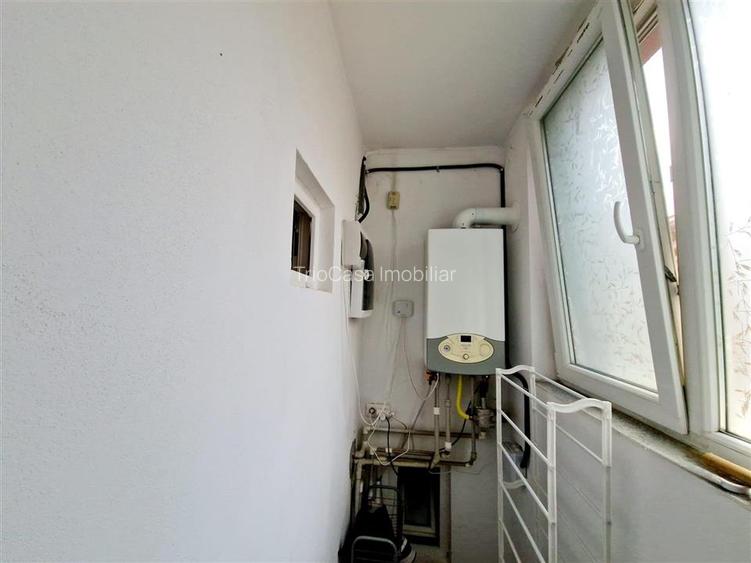 CASA DE VANZARE CRAIOVA,  5 camere ,str. T. Vladimirescu , teren - 200 mp - 27