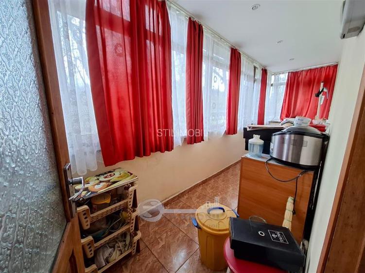 Liber, apartament 3 camere, Nicolina 2, baie cu geam, 60 mp utili - 16