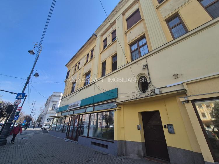 Apartament ultracentral, renovat integral, Arad, comision 0 - 14