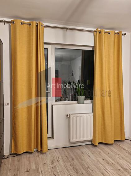 Apartament cu 2 camere de vanzare -Pacii-cu centrala-semimobilat si utilat - 2