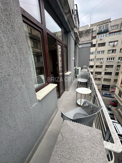 Amazing huge 3-room apartment in the University Square area
