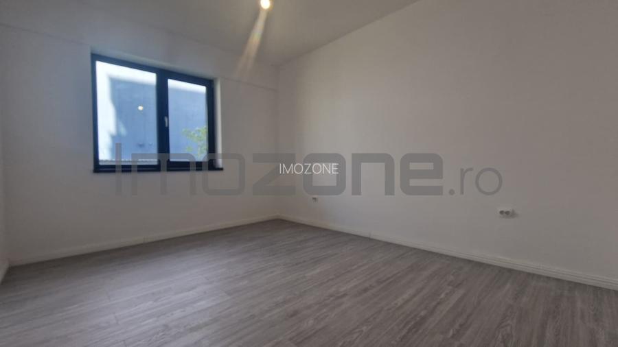 METROU PACII 2 CAMERE CU GRADINA DE 150 mp  COMISION 0% - 5