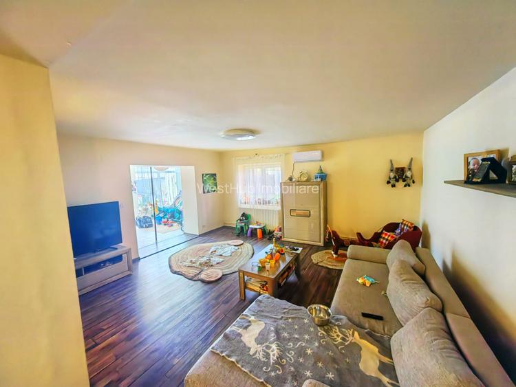 Casa Inedita , 300 mp utili, P+M,  5 bai, 6 dormitoare , 1975 mp teren,  Sacalaz - 4