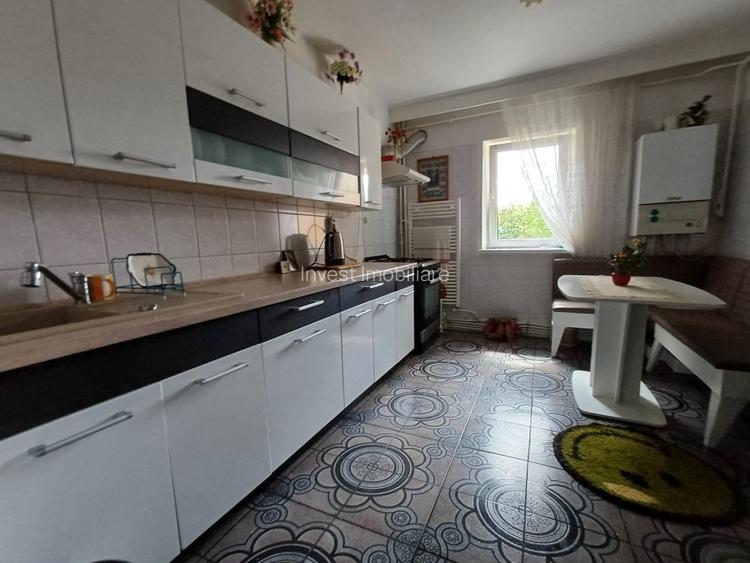 Apartament 4 camere decomandat, 80 mp, etaj 1/4– Frumoasa, 2 bai,  - 2