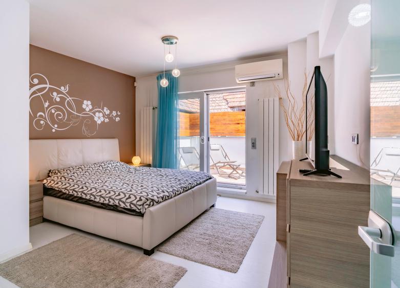 CASA DEOSEBITA IN ZONA REZIDENTIALA - PLANTELOR - MANTULEASA - ARMENEASCA - 15