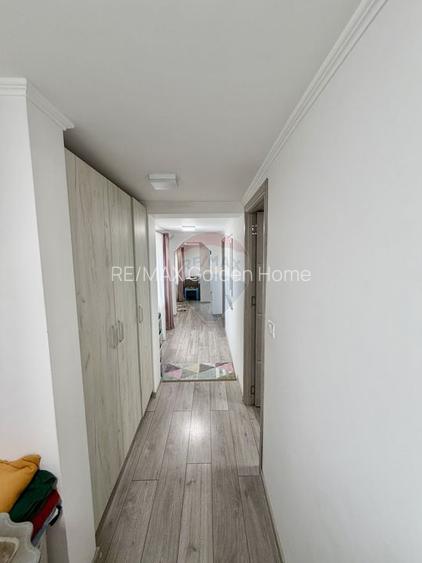 Casă / Vilă cu 4 camere de vânzare în zona Central - 33