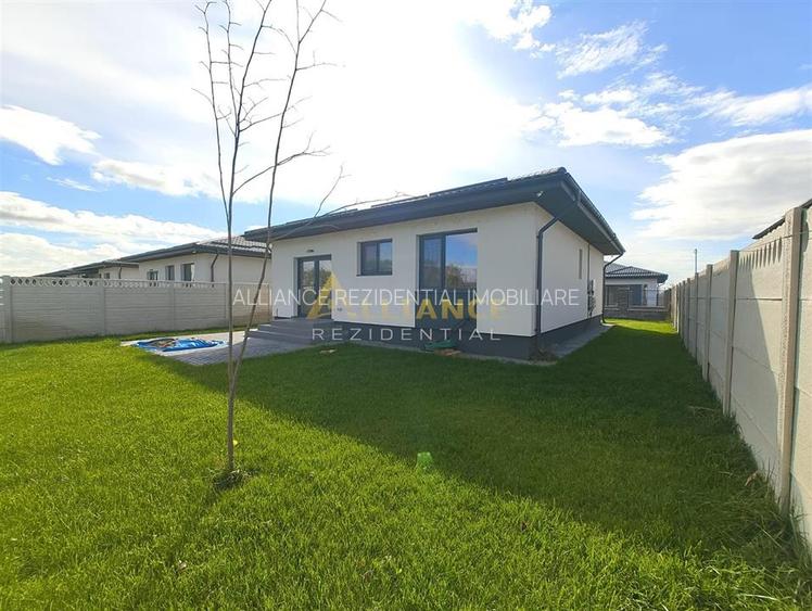 Casa individuala - 3 camere--PANOURI SOLARE - 8