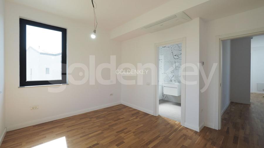 Vila moderna si luminoasa cu 5 camere | piscina | 2 garaje - 12