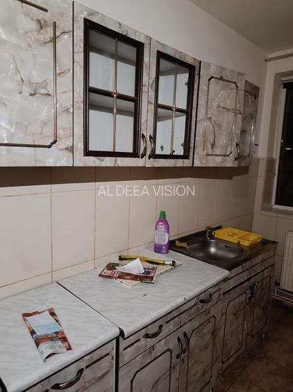 Apartament 3 camere, de vânzare, decomandat, zona Complex Hermes - 4