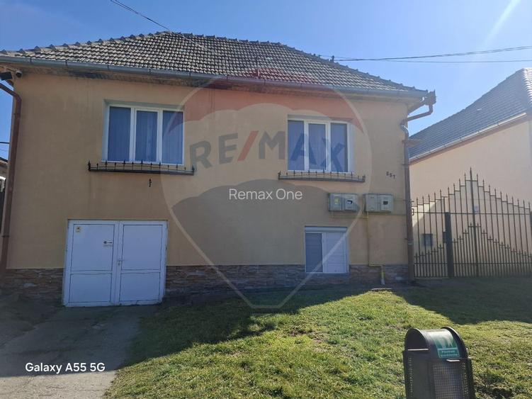 Casă de vânzare in Axente Sever,  nr. 557 jud. Sibiu, 4 camere - 2
