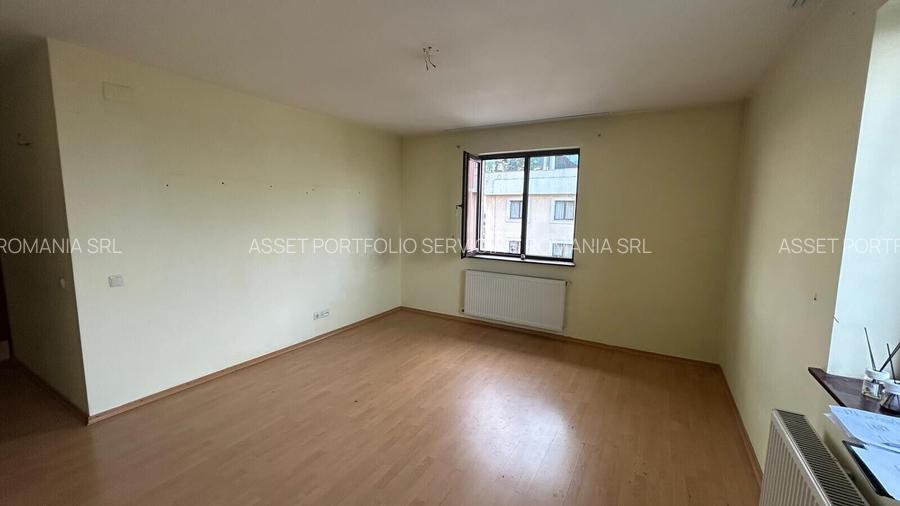 Apartament 3 camere S4 str Savinesti - 3