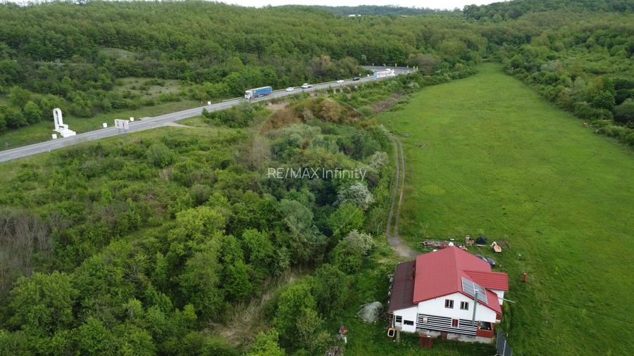 Proprietate OFF-GRID 5,76 Ha. Casa tradiționala lemn. Limită Cluj - 26
