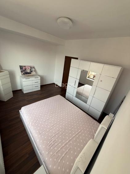 Inchiriez apartamant 2 camere - 3