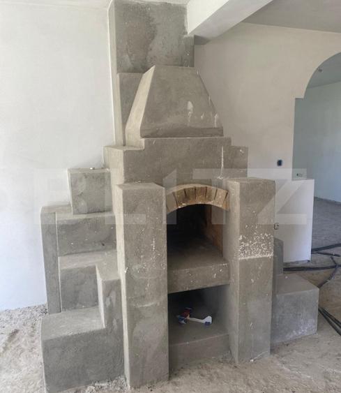 Vilă cu etaj de vânzare în Pojorâta
