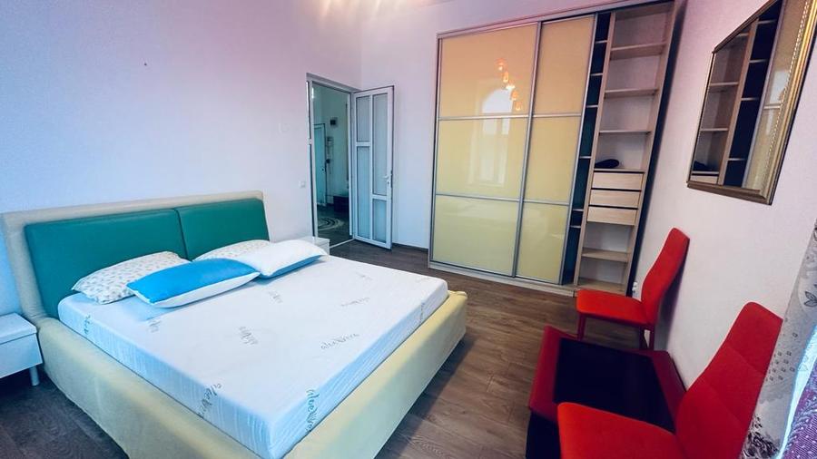 Apartament cu 3 camere – | Piața Ovidiu | Vedere la mare