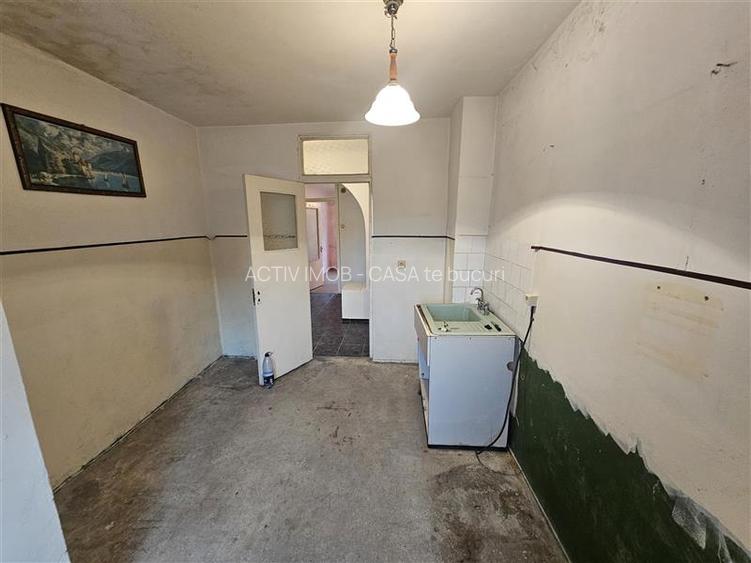 Resita, 3 Cam. Dec., Micro 4 - 18