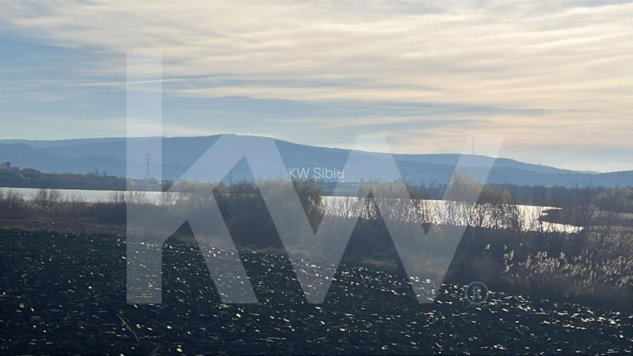 Teren intravilan – Valea Lungă, 3.600 mp • Vedere panoramică spre Lacul Chirița - 6
