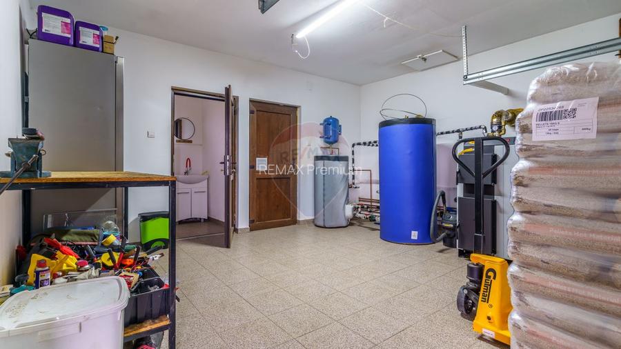 Teren 9.42 ha extravilan + casa 230 mp, COMISION 0% - 20