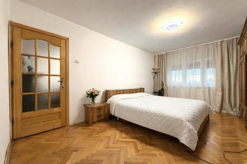 Apartament 2 camere decomandat Torontalului  - 6