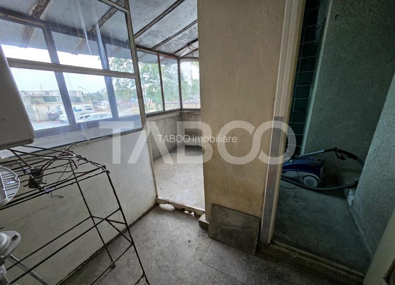 Apartament decomandat 4 camere 4 balcoane 2 bai etaj 1 Central Sibiu - 20