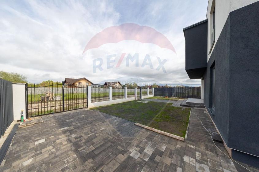 Vila moderna cu 4 camere,  P+E - teren 501 mp - 24