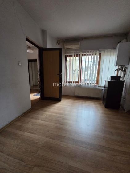 Vilă / Spațiu Birouri /Spatiu Muncitori - Sector 2 | 3.000€/lună negociabil - 5