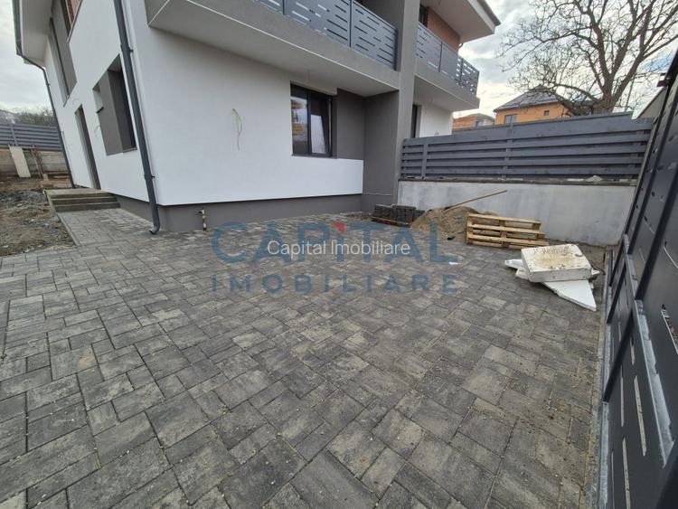 Case cuplate, panouri fotovoltaice, central Dezmir - 4