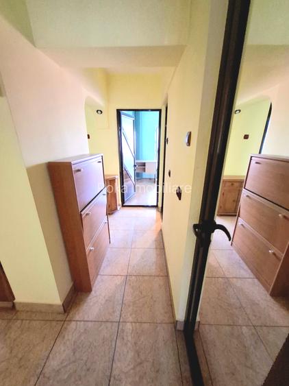 Apartament 4 camere,ultracentral, decomandat, mobilat si utilat,str Decebal - 17