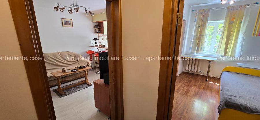 2 camere de vanzare ultracentral Focsani - 15