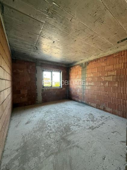 Casa individuala- 3 dormitoare - teren mare -Dumbravita - 10