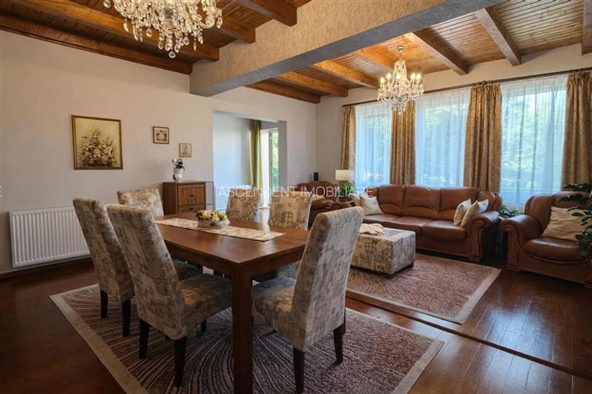 Casa nordica luminoasa, gata de mutat, garaj cald,spatiu de poveste la mansarda, - 2